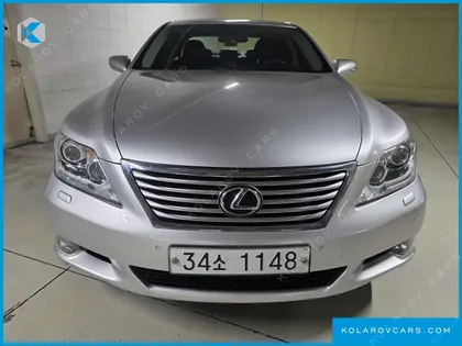 LEXUS LS 5-SEATS OTTOMAN