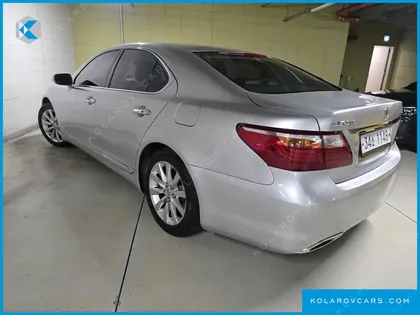LEXUS LS 5-SEATS OTTOMAN