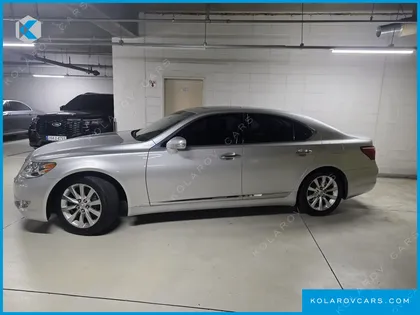LEXUS LS 5-SEATS OTTOMAN