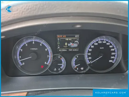 KGM - SSANGYONG CHAIRMAN V8 5000