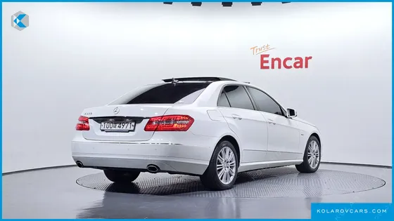 MERCEDES E-CLASS E300 ELEGANCE