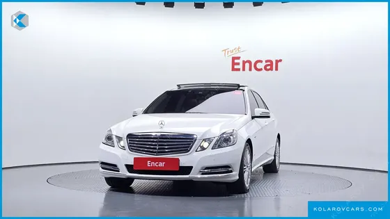 MERCEDES E-CLASS E300 ELEGANCE