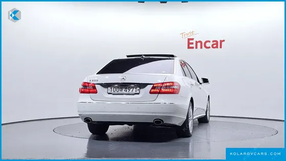 MERCEDES E-CLASS E300 ELEGANCE