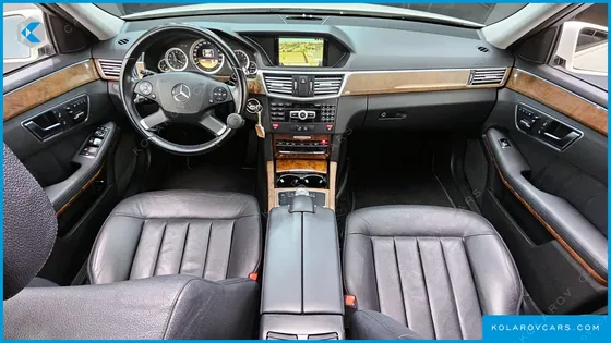 MERCEDES E-CLASS E300 ELEGANCE