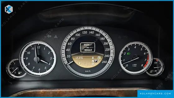 MERCEDES E-CLASS E300 ELEGANCE