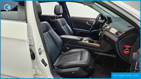 MERCEDES E-CLASS E300 ELEGANCE