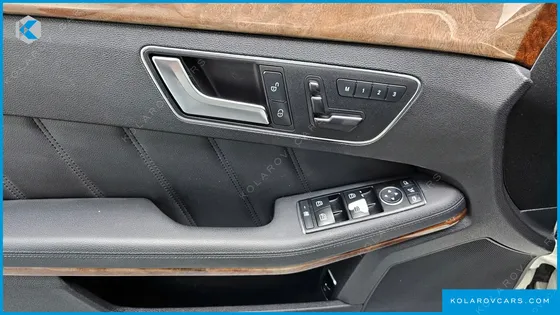 MERCEDES E-CLASS E300 ELEGANCE