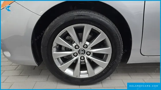 TOYOTA CAMRY 2.5 XLE