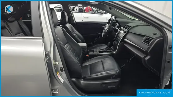 TOYOTA CAMRY 2.5 XLE