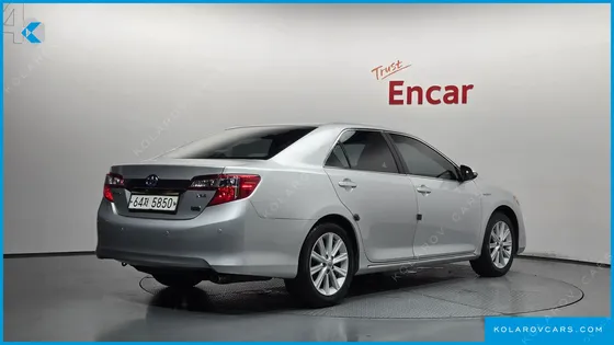 TOYOTA CAMRY HYBRID XLE