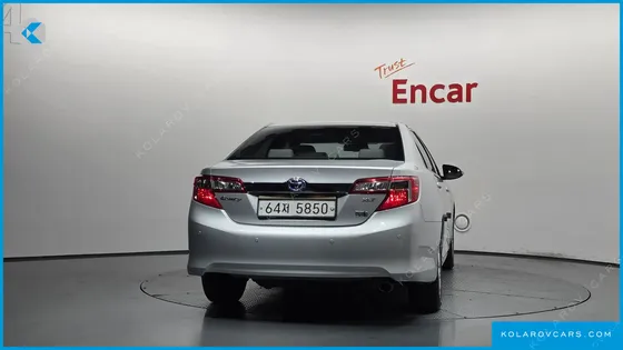 TOYOTA CAMRY HYBRID XLE