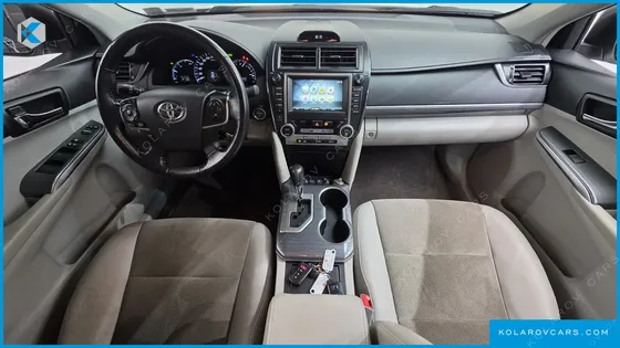 TOYOTA CAMRY HYBRID XLE