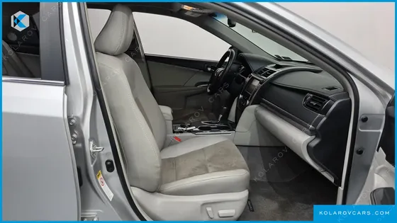 TOYOTA CAMRY HYBRID XLE
