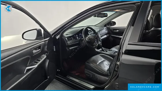 TOYOTA CAMRY 2.5 XLE