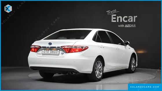 TOYOTA CAMRY HYBRID LE