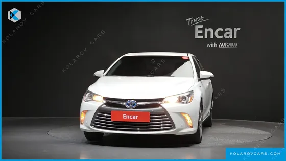 TOYOTA CAMRY HYBRID LE