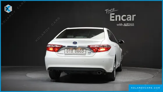 TOYOTA CAMRY HYBRID LE