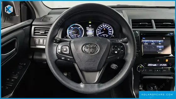 TOYOTA CAMRY HYBRID LE