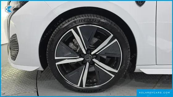 PEUGEOT 308 1.2 HYBRID GT