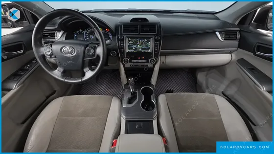 TOYOTA CAMRY HYBRID XLE