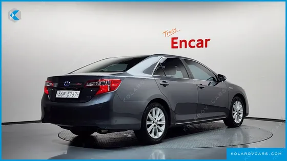 TOYOTA CAMRY HYBRID XLE