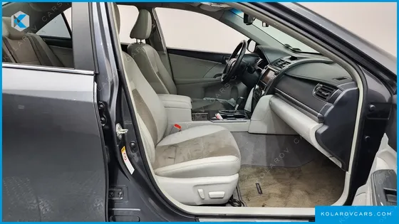 TOYOTA CAMRY HYBRID XLE