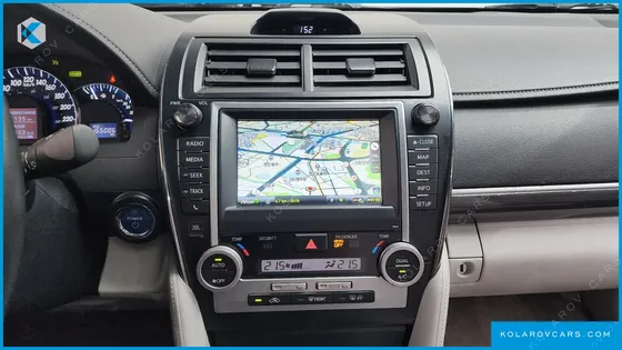 TOYOTA CAMRY HYBRID XLE
