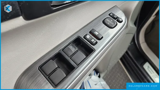 TOYOTA CAMRY HYBRID XLE