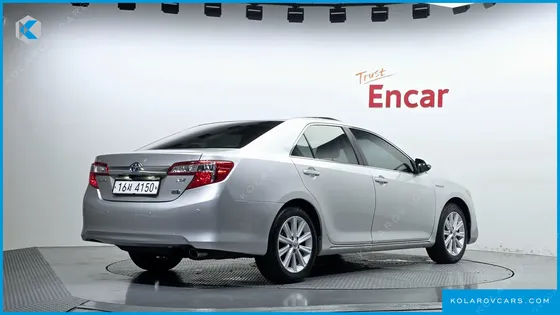 TOYOTA CAMRY HYBRID XLE