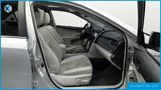 TOYOTA CAMRY HYBRID XLE