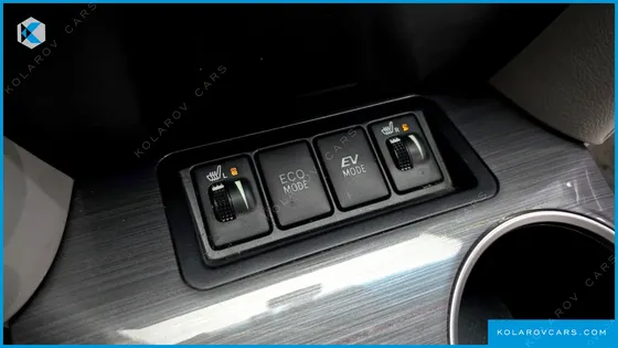 TOYOTA CAMRY HYBRID XLE