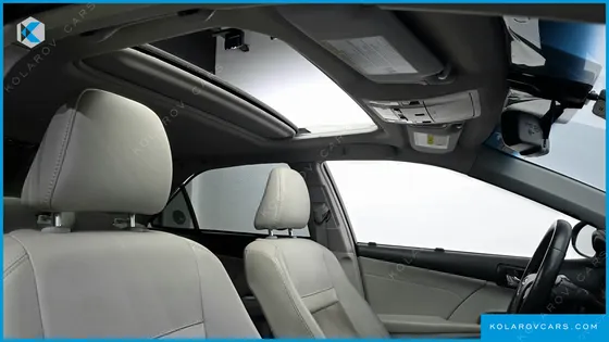 TOYOTA CAMRY HYBRID XLE