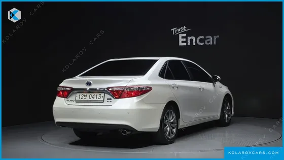 TOYOTA CAMRY HYBRID XLE