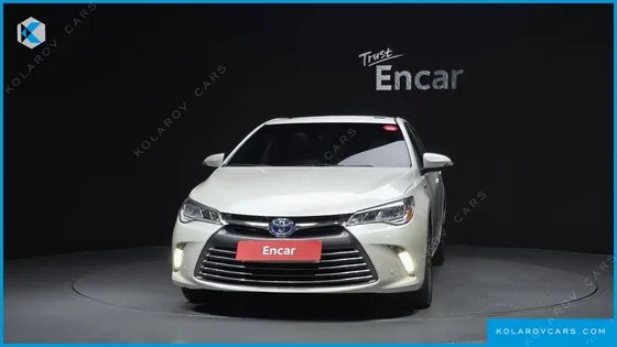 TOYOTA CAMRY HYBRID XLE