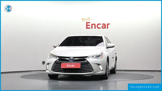 TOYOTA CAMRY HYBRID XLE
