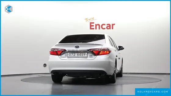 TOYOTA CAMRY HYBRID XLE