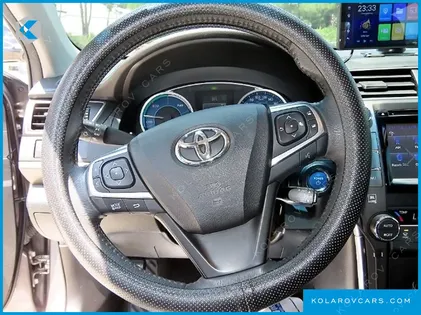 TOYOTA CAMRY HYBRID XLE