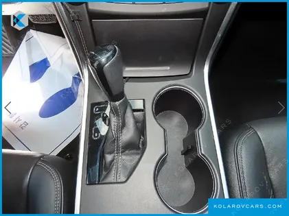 TOYOTA CAMRY HYBRID XLE