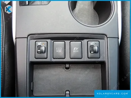 TOYOTA CAMRY HYBRID XLE
