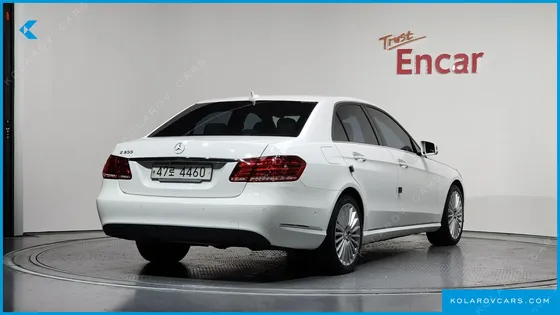 MERCEDES E-CLASS E300 ELEGANCE