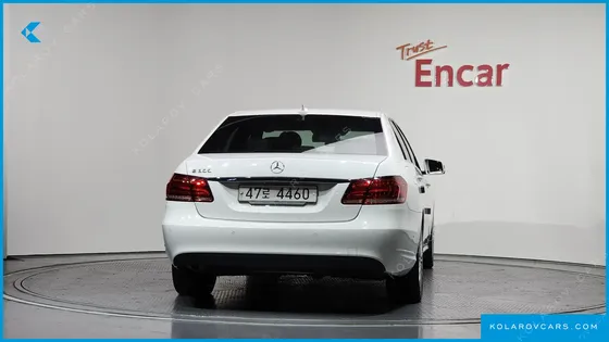 MERCEDES E-CLASS E300 ELEGANCE