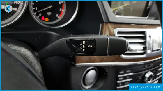 MERCEDES E-CLASS E300 ELEGANCE