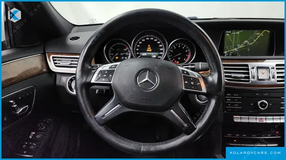MERCEDES E-CLASS E300 ELEGANCE