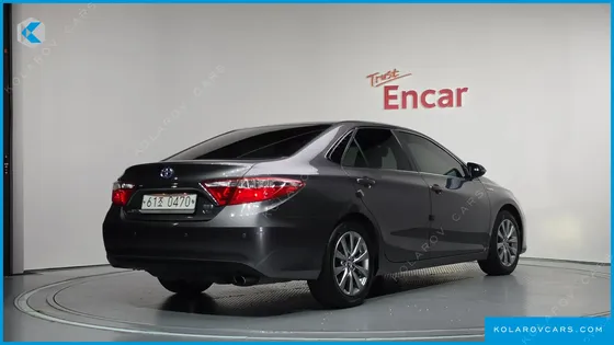 TOYOTA CAMRY HYBRID XLE