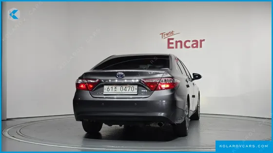 TOYOTA CAMRY HYBRID XLE