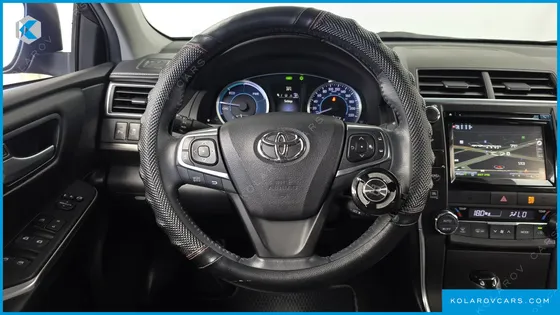TOYOTA CAMRY HYBRID XLE