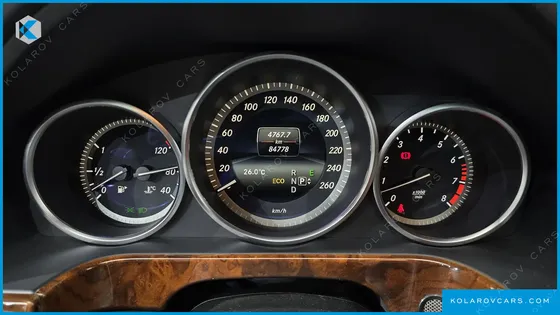 MERCEDES E-CLASS E300 ELEGANCE