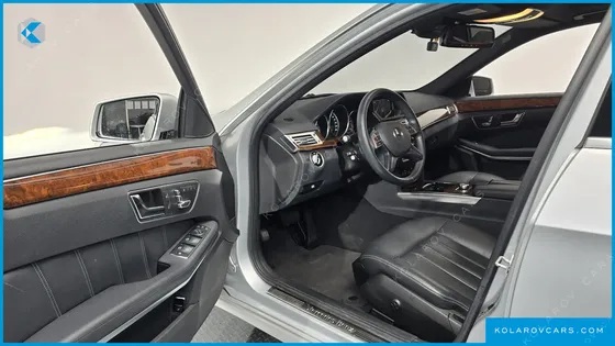 MERCEDES E-CLASS E300 ELEGANCE