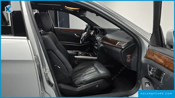 MERCEDES E-CLASS E300 ELEGANCE
