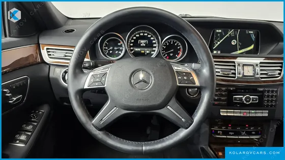 MERCEDES E-CLASS E300 ELEGANCE